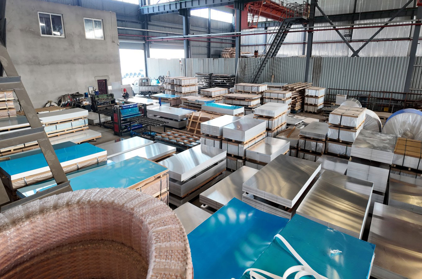 https://www.cymbermetal.com/factory/entering-cymber-dedicated-aluminum-sheet-plate-warehouse/