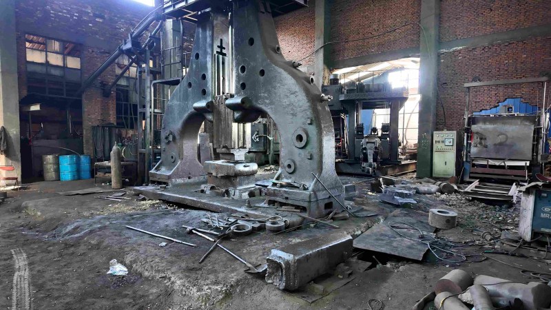 Equipped with large hydraulic forging presses and precision equipment, ensuring every copper alloy product has uniform grain structure and superior strength from raw material to finished part